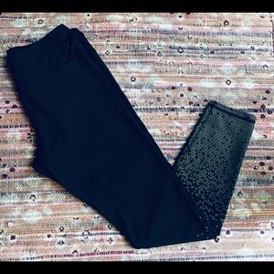 Vasana Black Yoga Leggings Gold Triangle Pattern